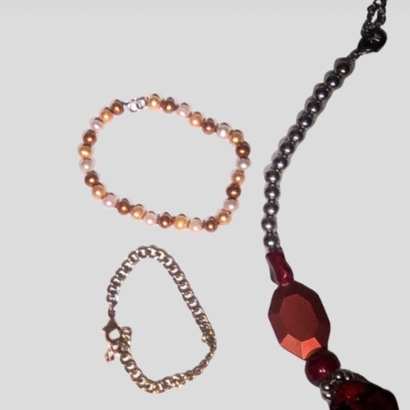 Red Beaded Necklace Bracelets Stud Earrings Jewelry Set - Picture 4 of 5